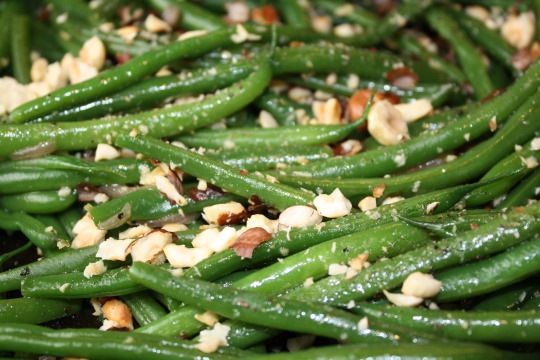 green beans hazelnuts