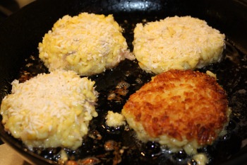 risotto cakes frying